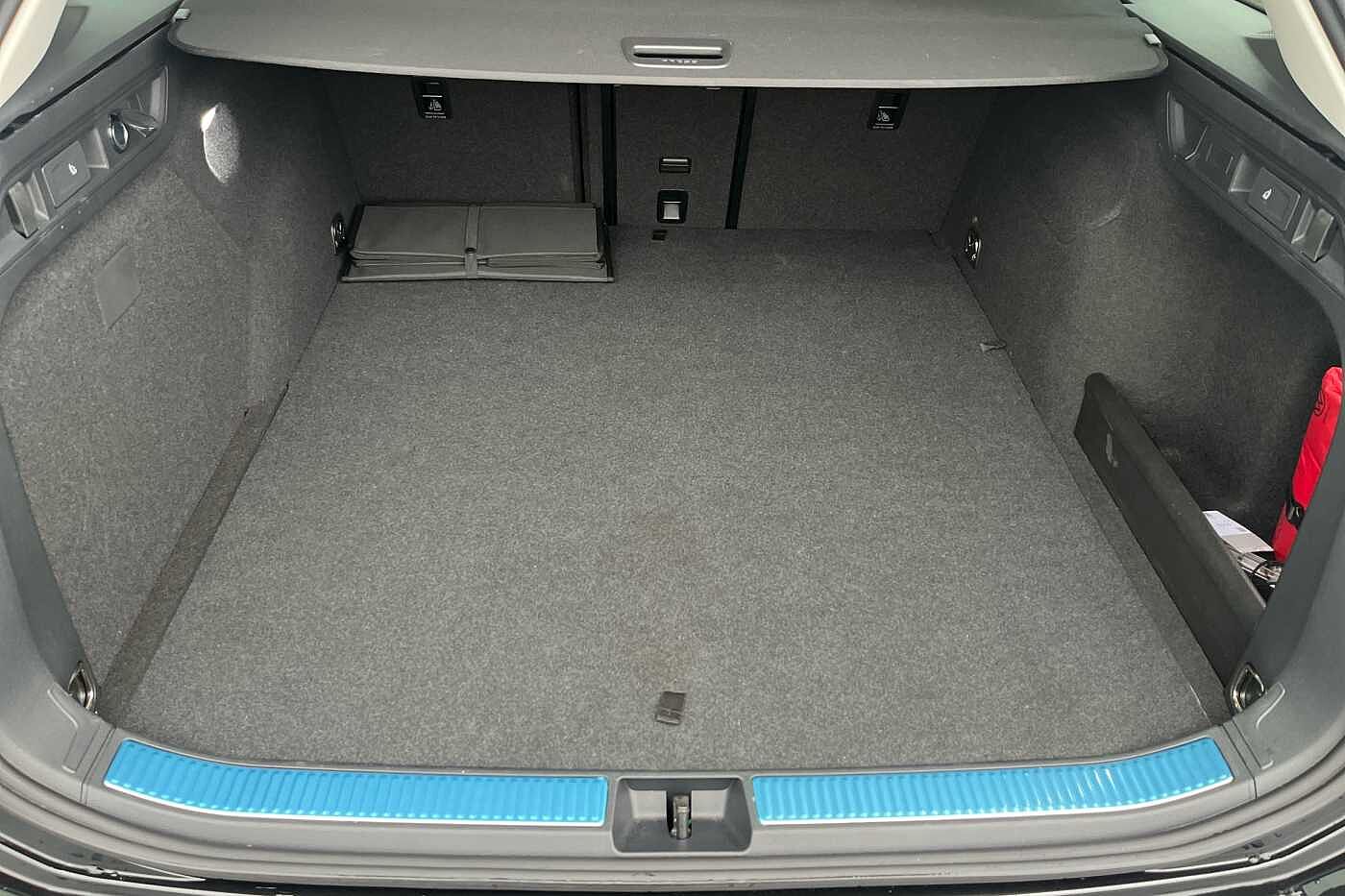 Volkswagen Passat 1.5 TSI eHybrid 272 Elegance 5dr DSG