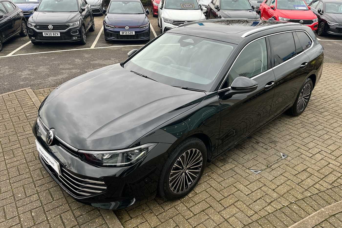 Volkswagen Passat 1.5 TSI eHybrid 272 Elegance 5dr DSG
