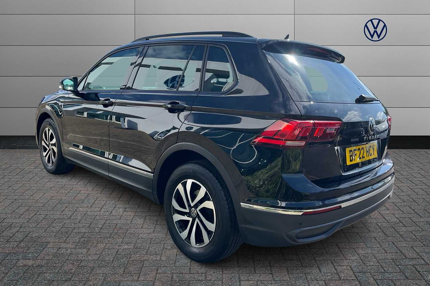 Volkswagen Tiguan 1.5 TSI (150ps) Active EVO Manual 5 door
