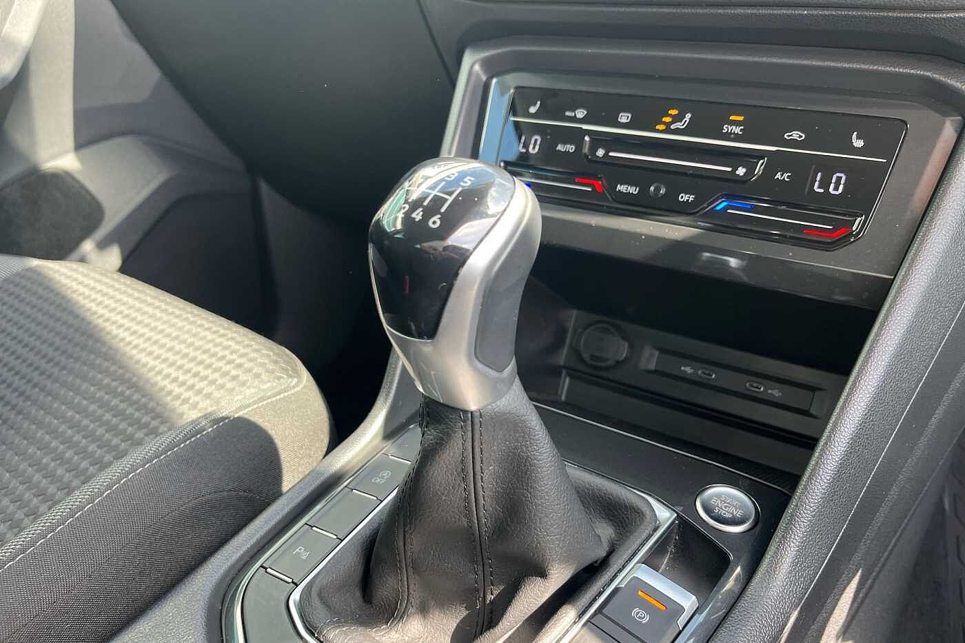Volkswagen Tiguan 1.5 TSI (150ps) Active EVO Manual 5 door