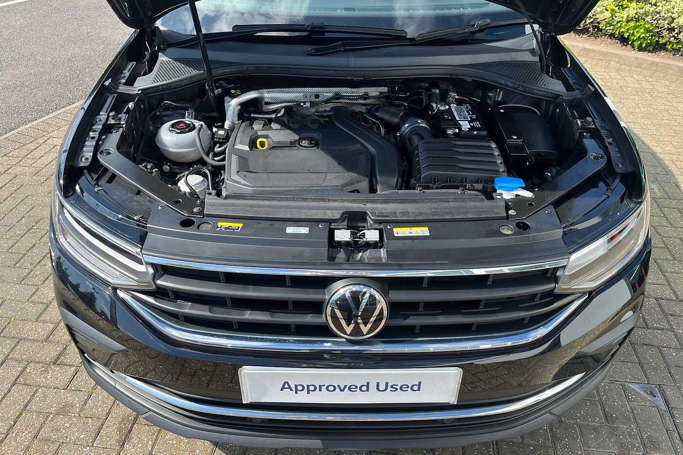 Volkswagen Tiguan 1.5 TSI (150ps) Active EVO Manual 5 door