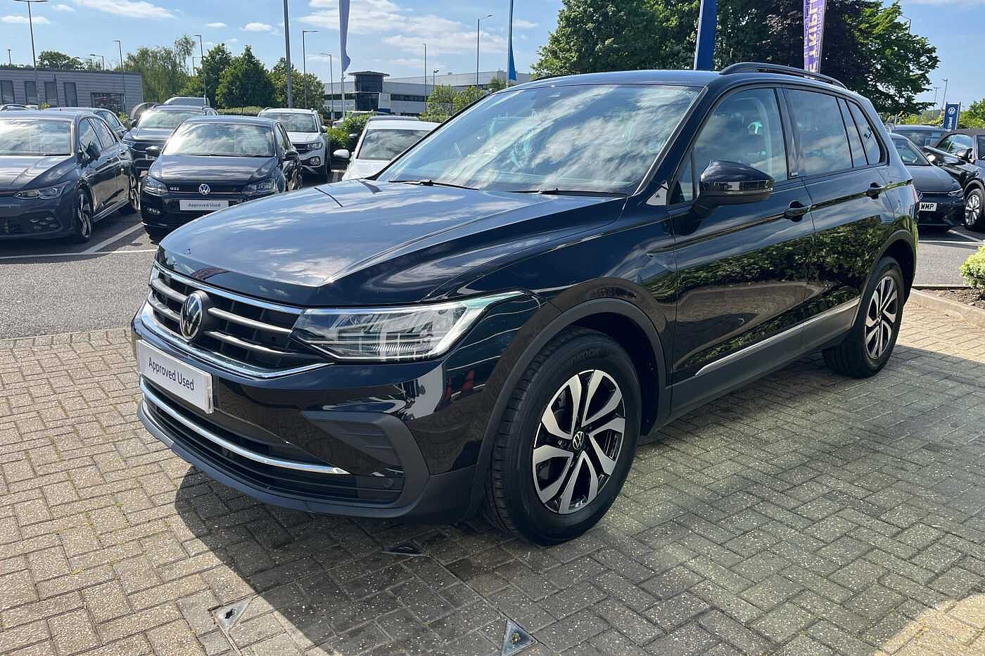 Volkswagen Tiguan 1.5 TSI (150ps) Active EVO Manual 5 door