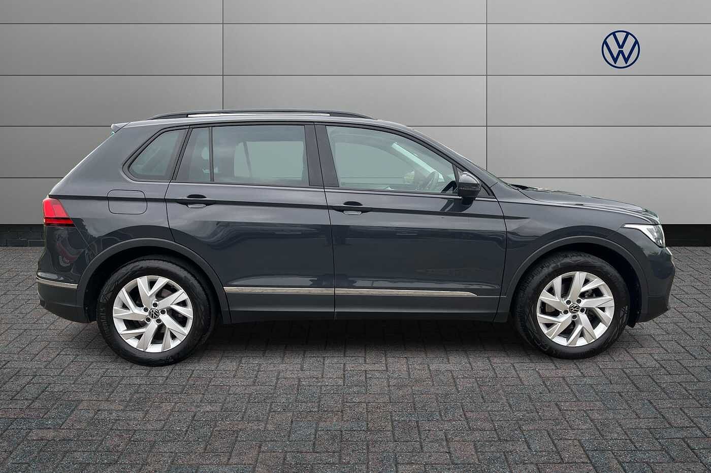 Volkswagen Tiguan 1.5 TSI (150ps) Life EVO DSG 5 door