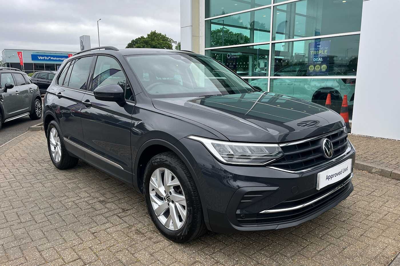 Volkswagen Tiguan 1.5 TSI (150ps) Life EVO DSG 5 door