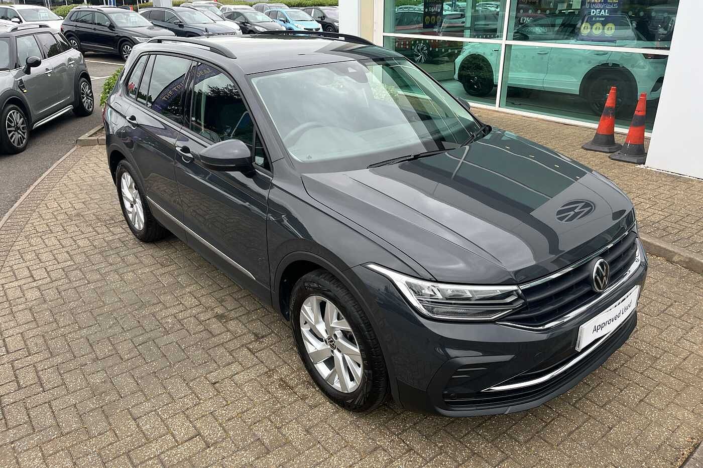 Volkswagen Tiguan 1.5 TSI (150ps) Life EVO DSG 5 door